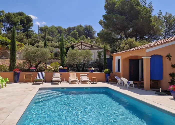 Villa la Cigalière à LʼIsle-sur-la-Sorgue